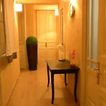 לינה וארוחת בוקר Residenza Umberto קטאניה