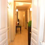לינה וארוחת בוקר Residenza Umberto קטאניה