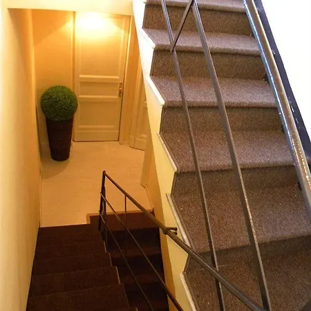 Bed & Breakfast Residenza Umberto Aeroporto di Catania Fontana Rossa