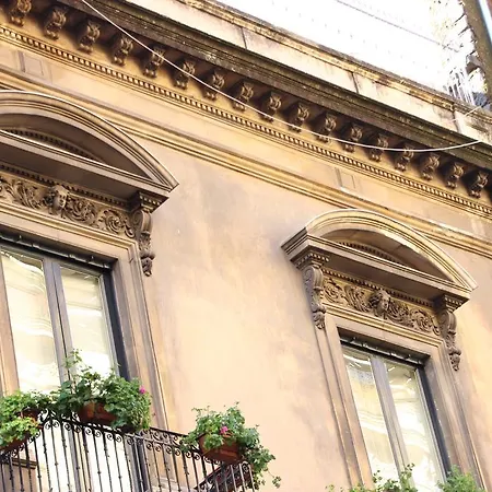 Alojamento de Acomodação e Pequeno-almoço Residenza Umberto Catânia