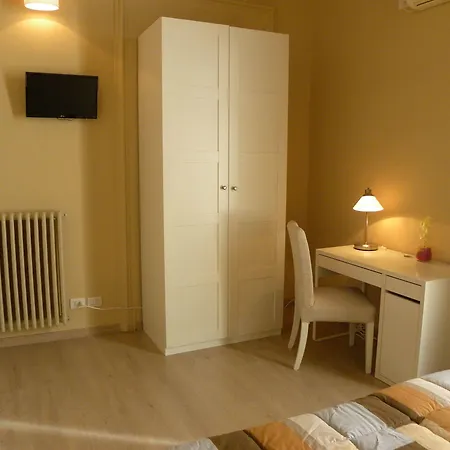 Bed & Breakfast Residenza Umberto Aeroporto di Catania Fontana Rossa